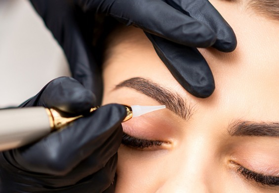 Microblading brwi – nowoczesna metoda makijażu permanentnego
