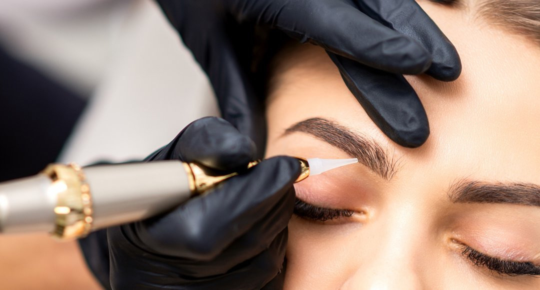 Microblading brwi – nowoczesna metoda makijażu permanentnego